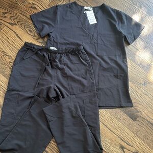 MedPia new w/ tags scrub set . Size XS Black straight leg pants